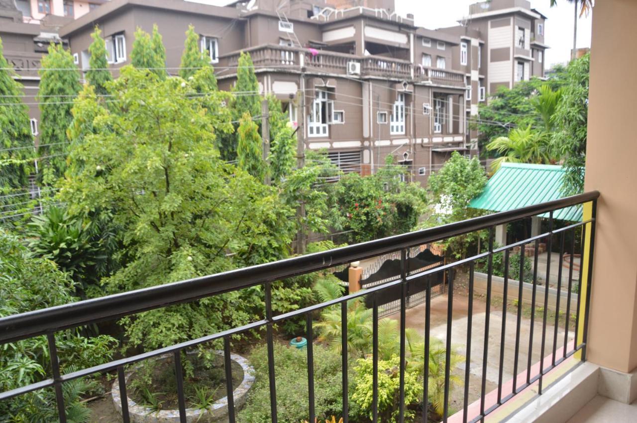 Moon Hill Homestay Guwahati Exteriör bild